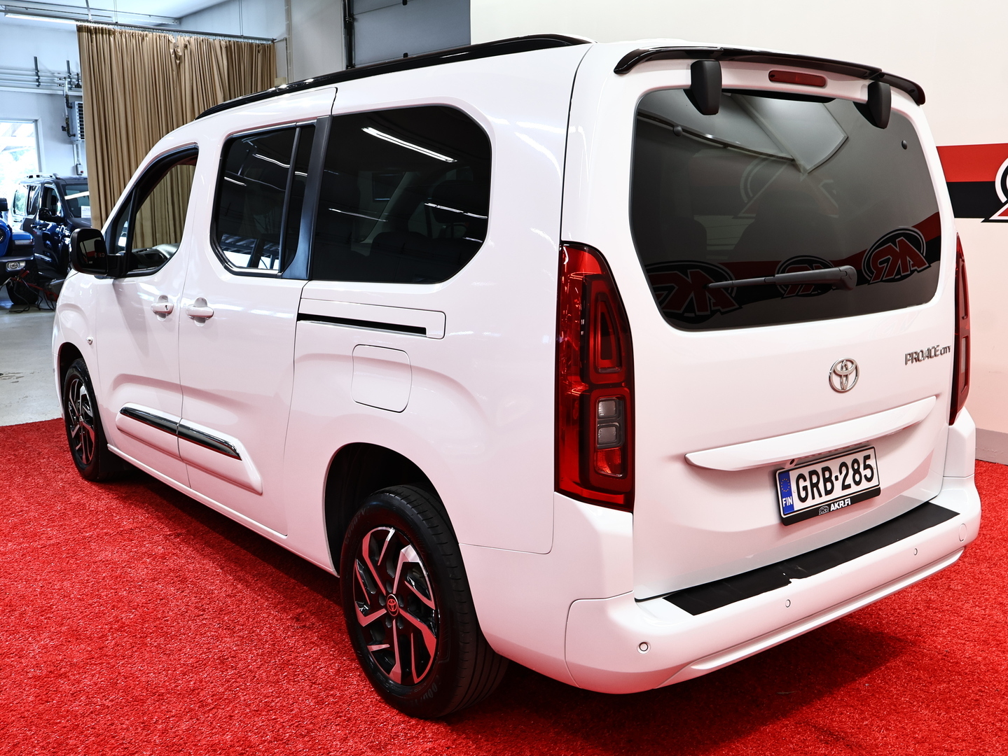 TOYOTA PROACE CITY VERSO 4