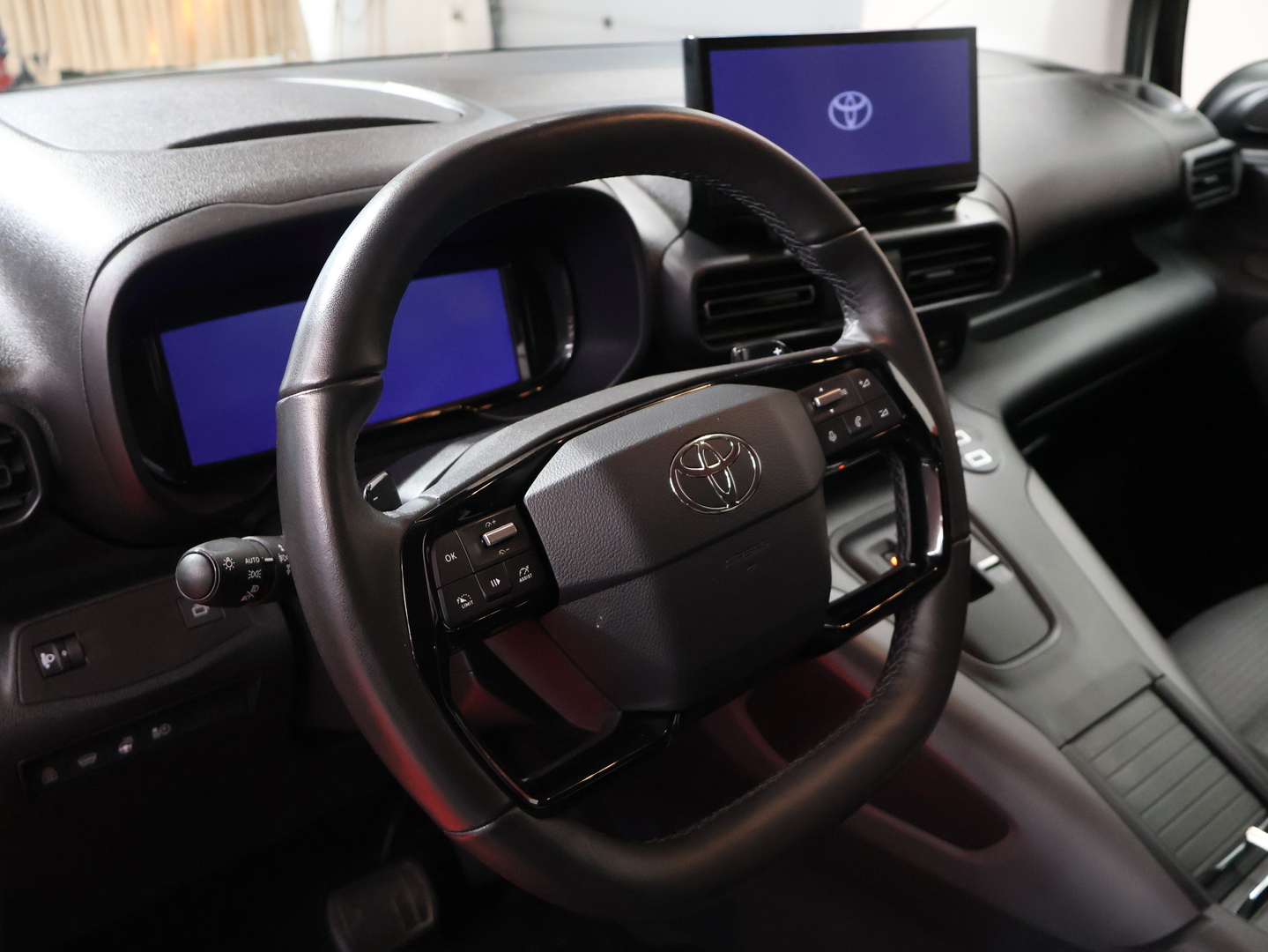 TOYOTA PROACE CITY VERSO 7