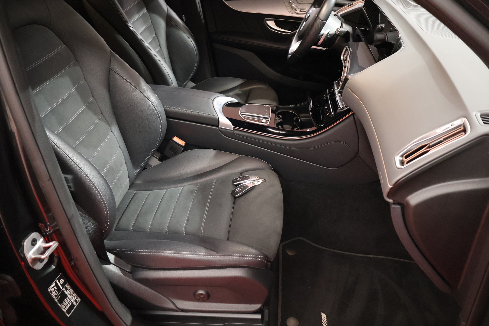 MERCEDES-BENZ EQC 2022