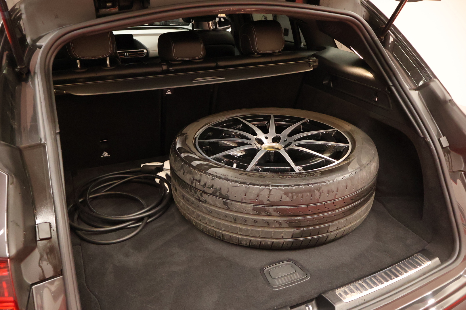 MERCEDES-BENZ EQC 2022