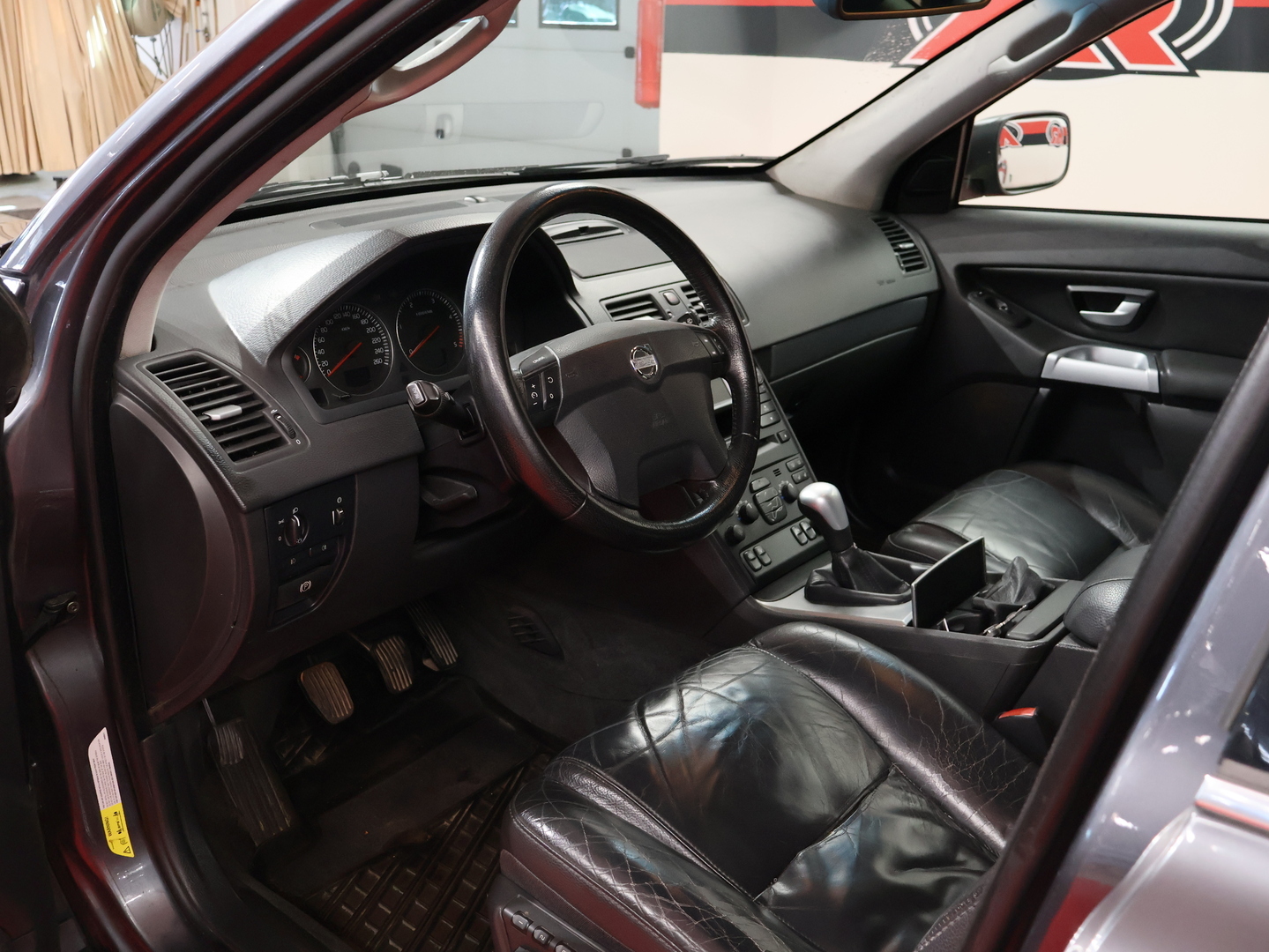 VOLVO XC90 6