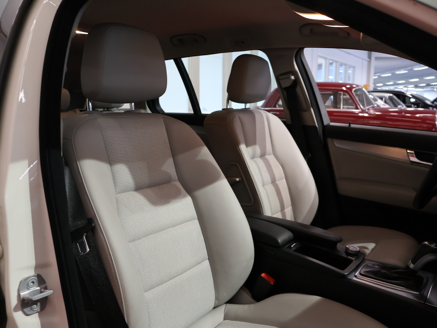MERCEDES-BENZ C 2010