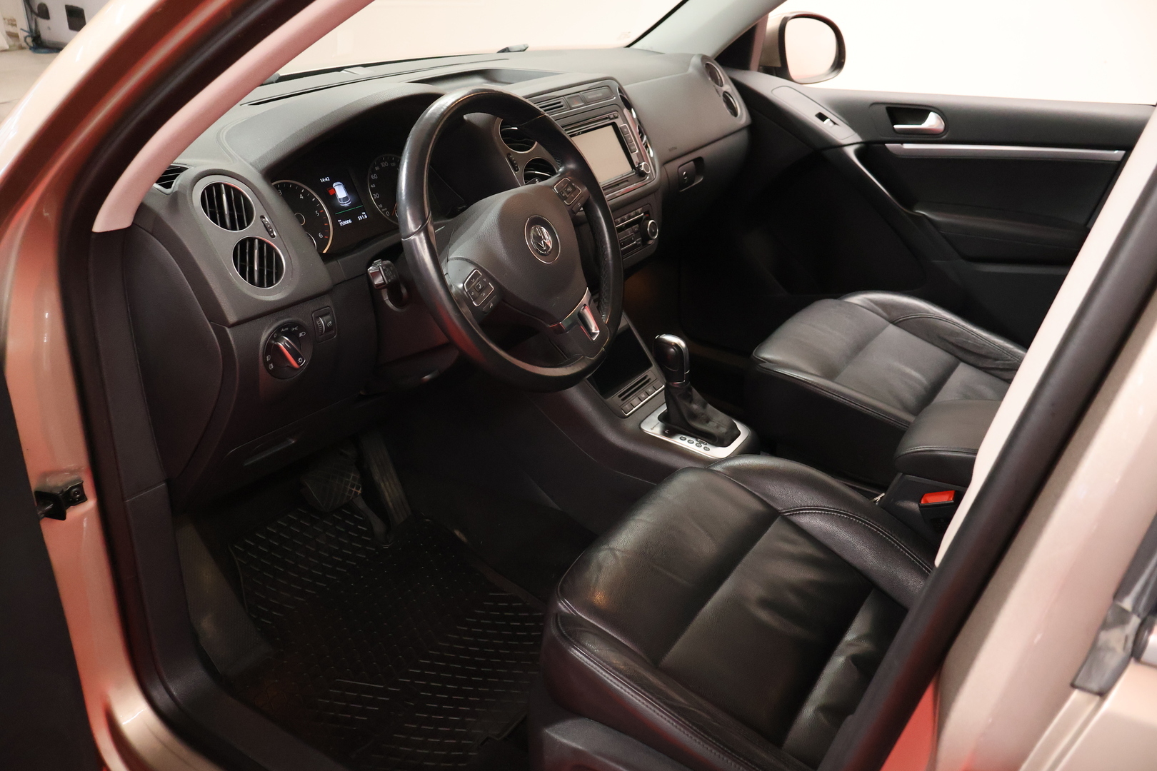 VOLKSWAGEN Tiguan 2015