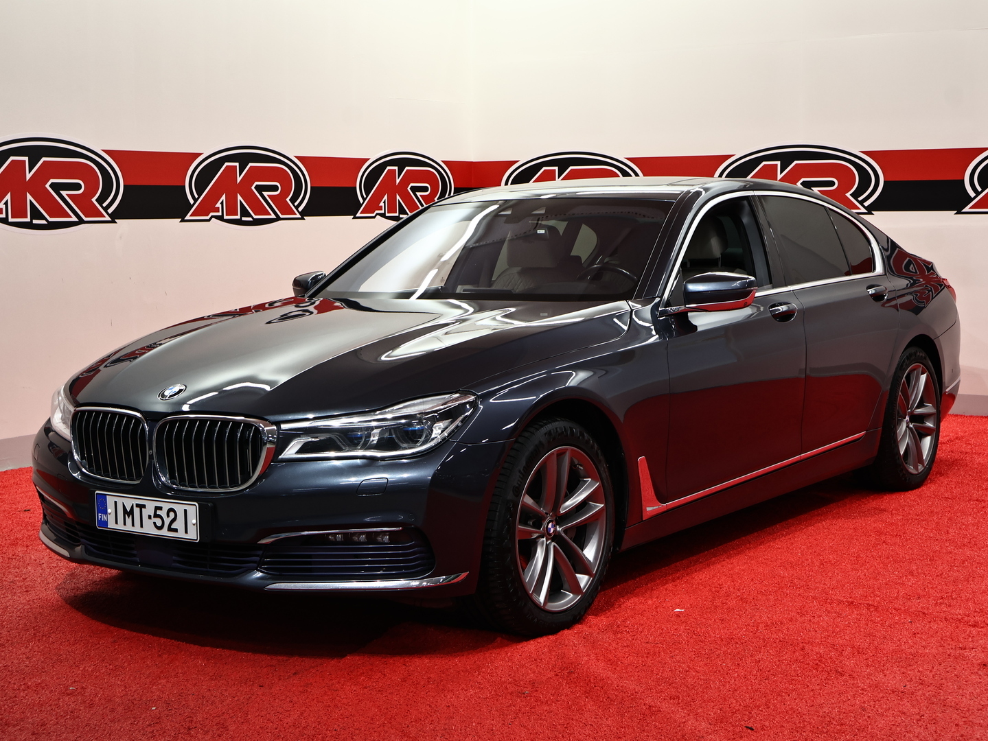 BMW 730 2016
