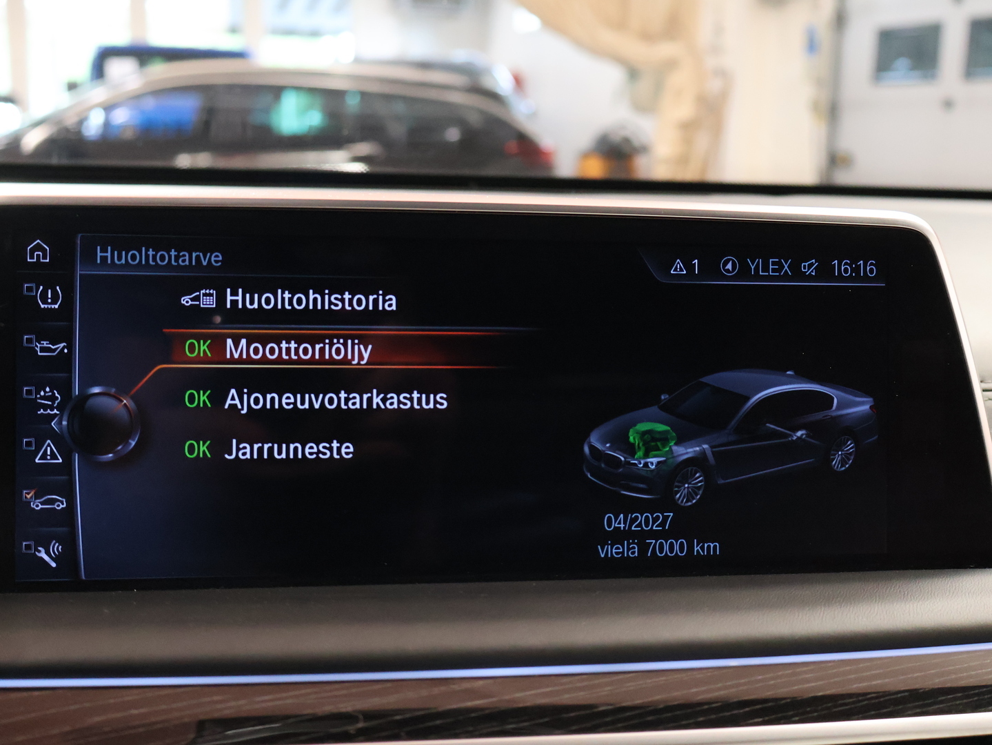 BMW 730 2016