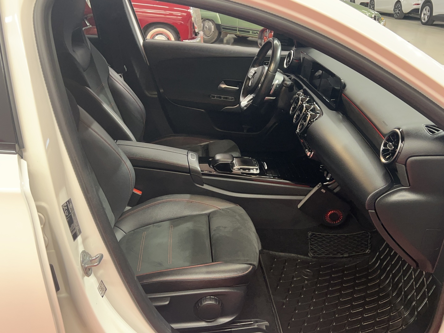 MERCEDES-BENZ A 2018