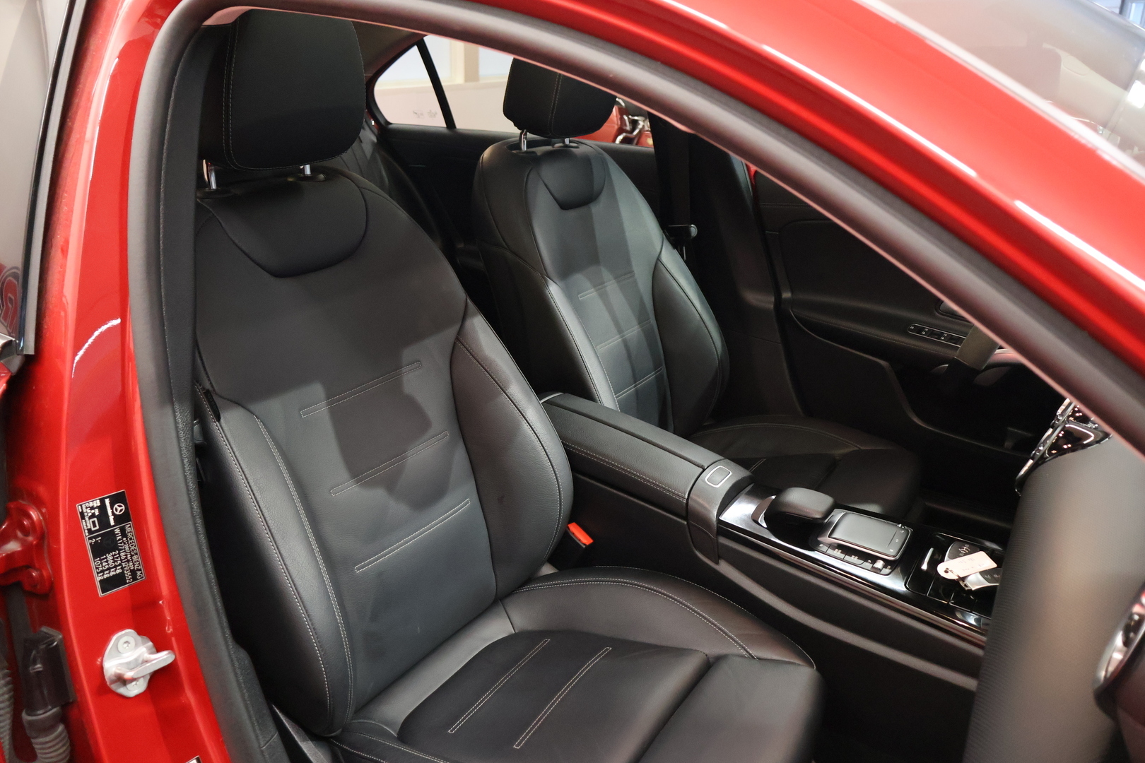 MERCEDES-BENZ A 2020