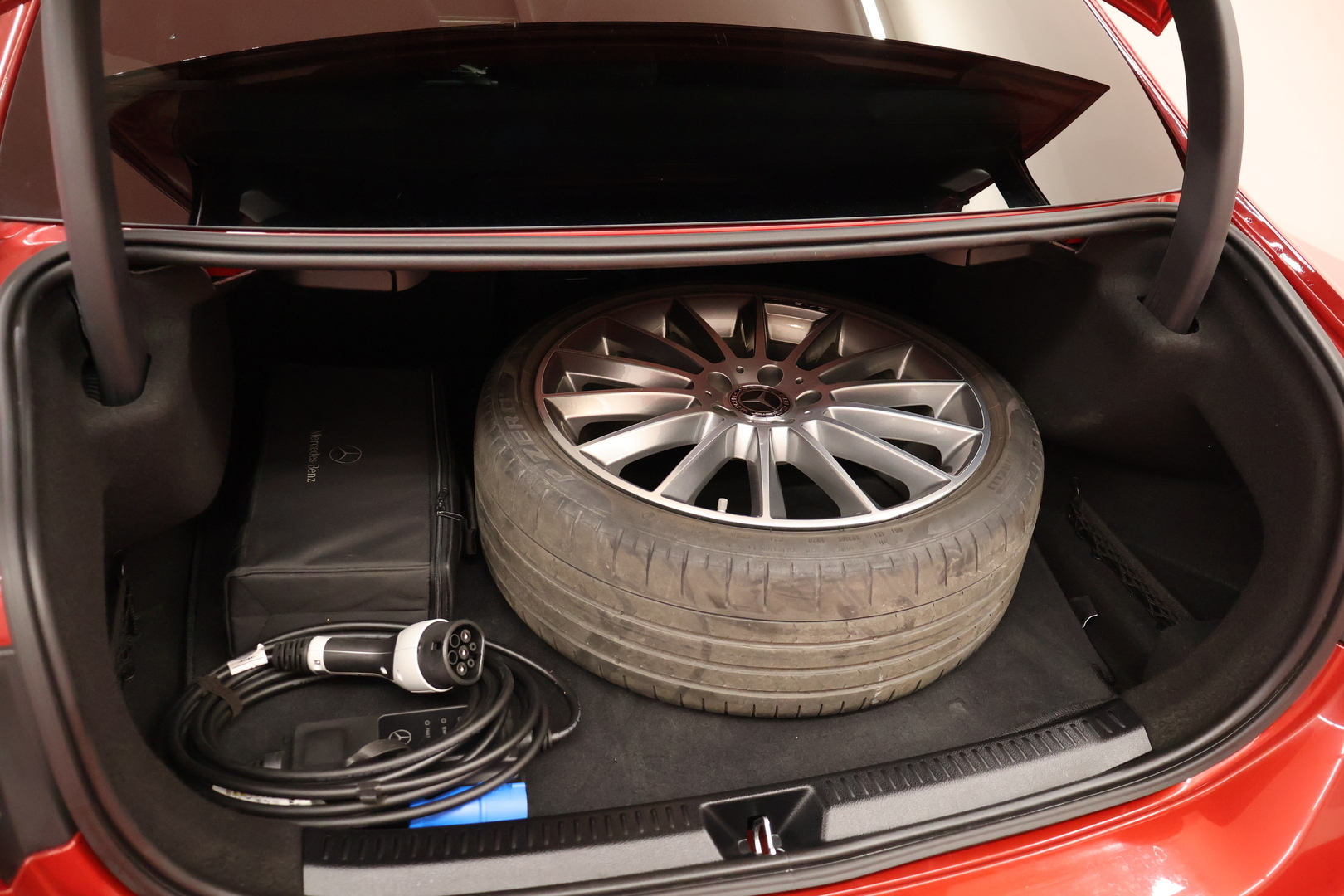 MERCEDES-BENZ A 2020