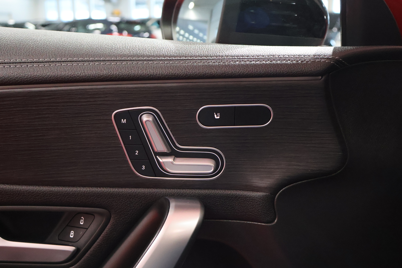 MERCEDES-BENZ A 2020