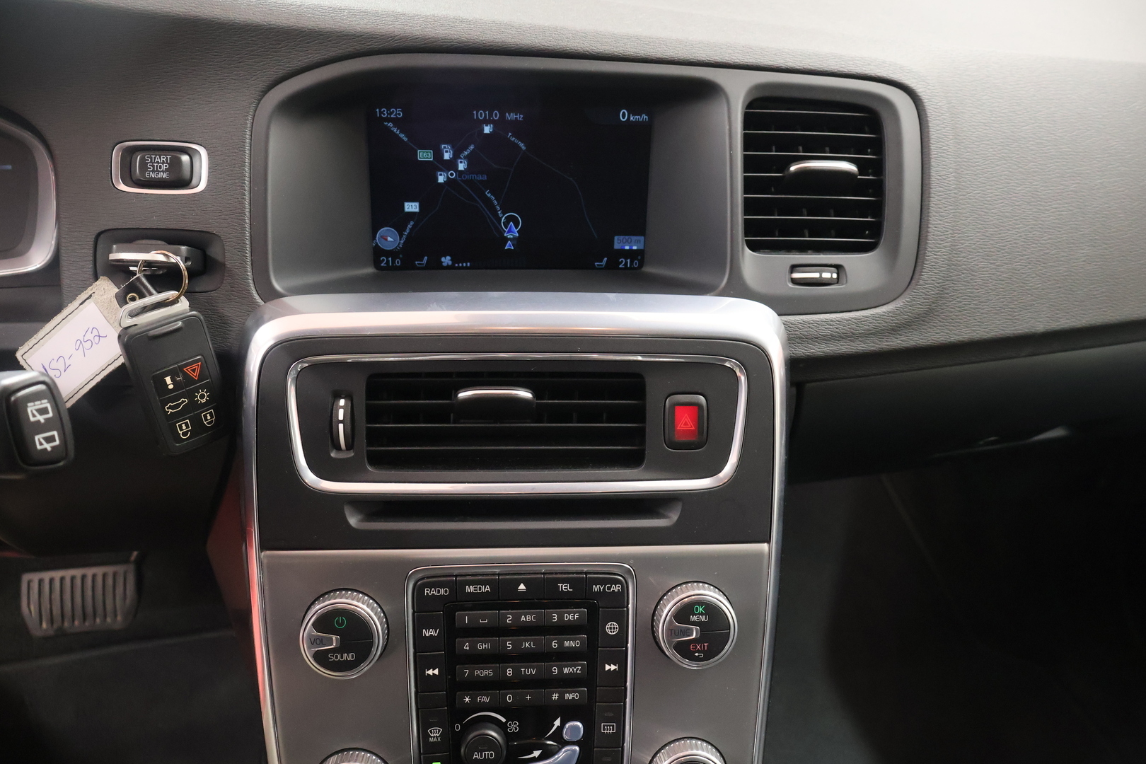 VOLVO V60 Cross Country 2016