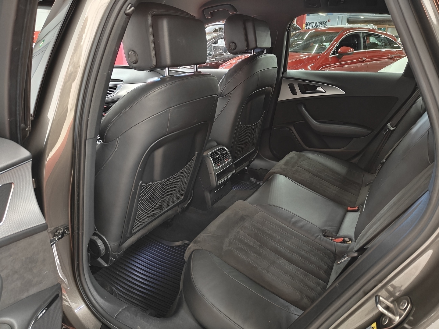 AUDI A6 allroad quattro 2012