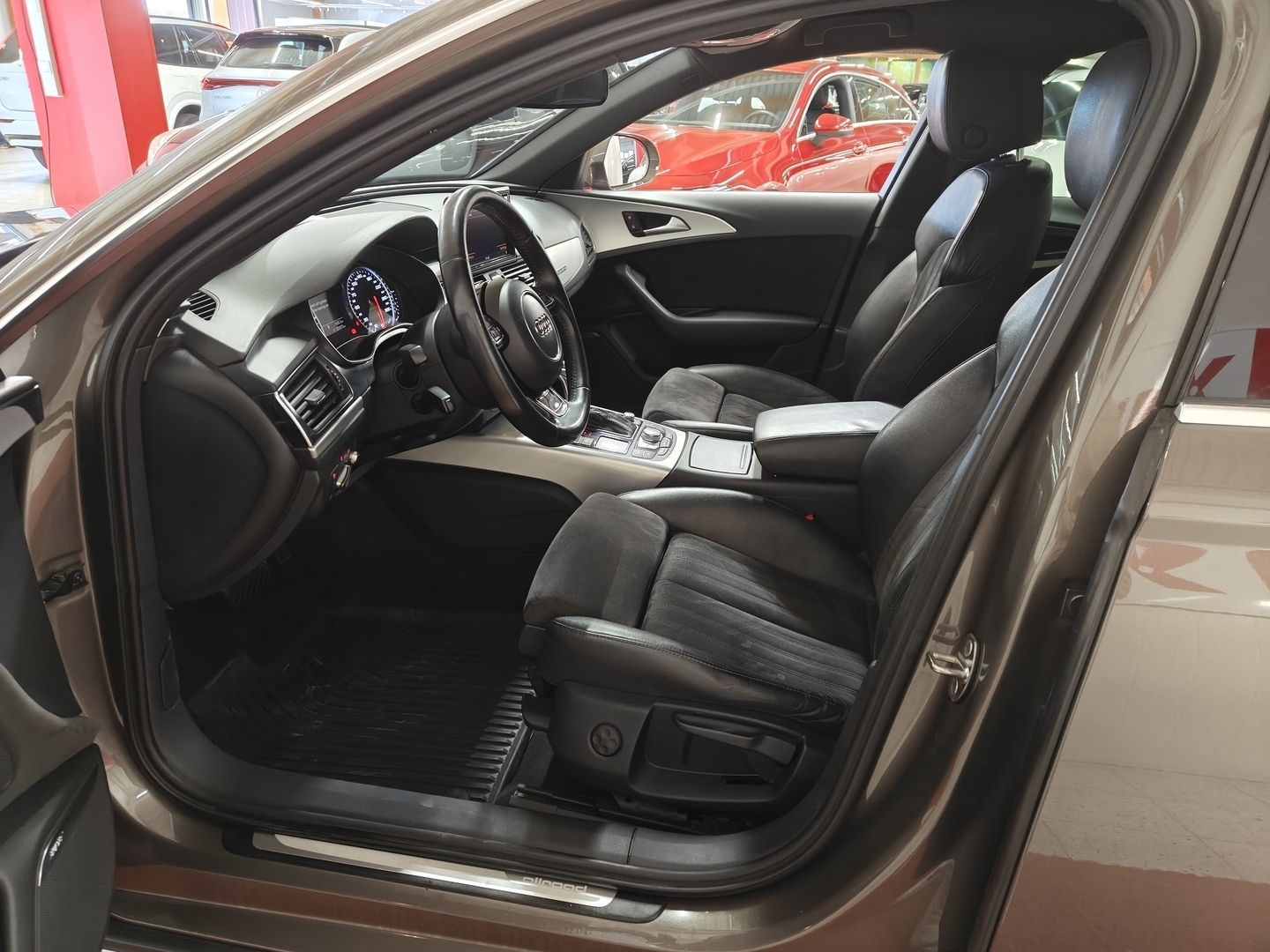 AUDI A6 allroad quattro 2012
