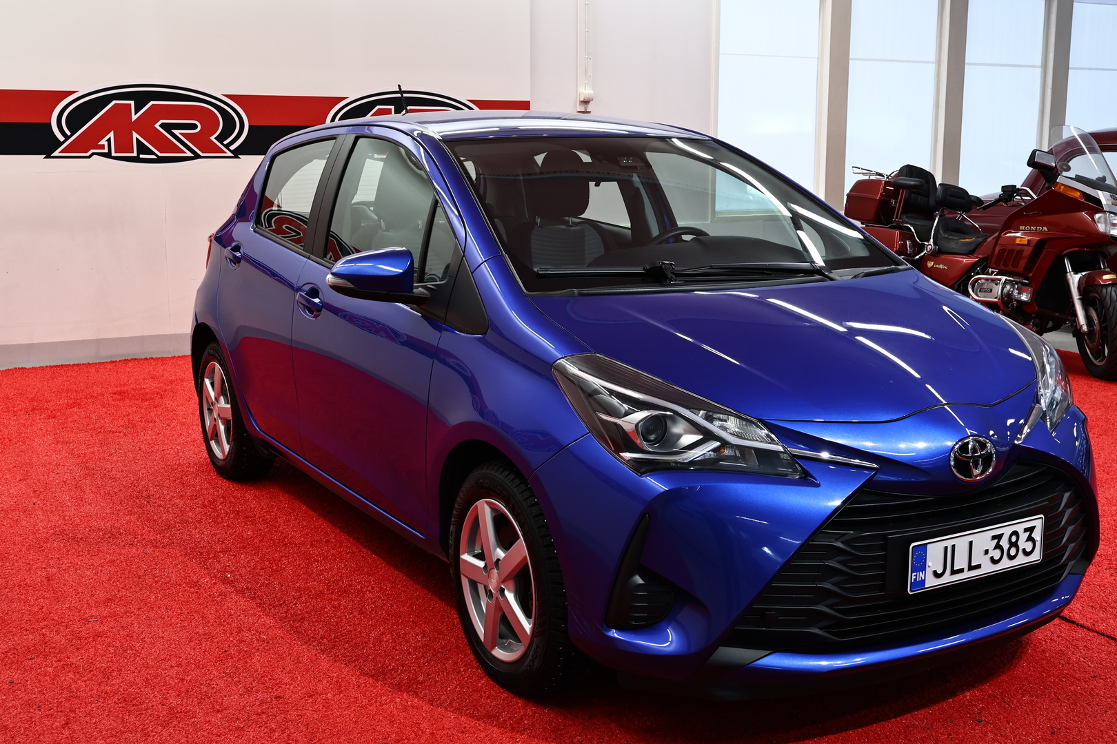 TOYOTA Yaris 2019