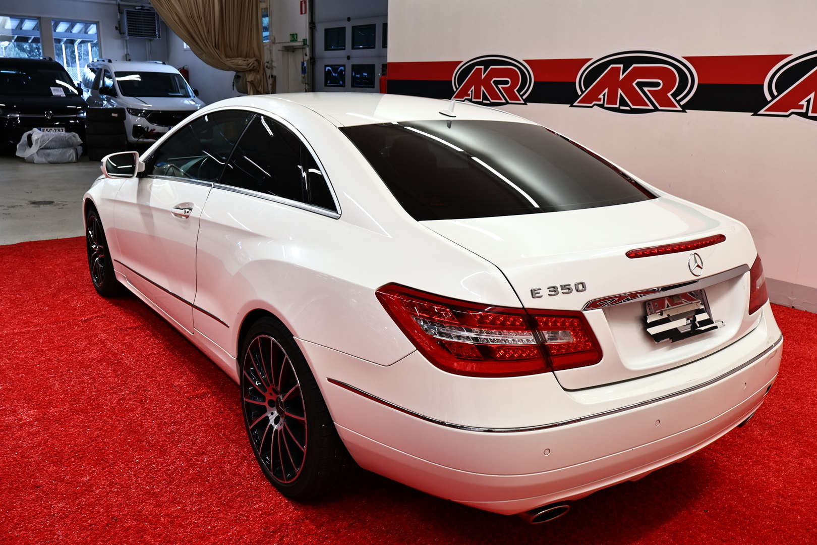 MERCEDES-BENZ E 2010