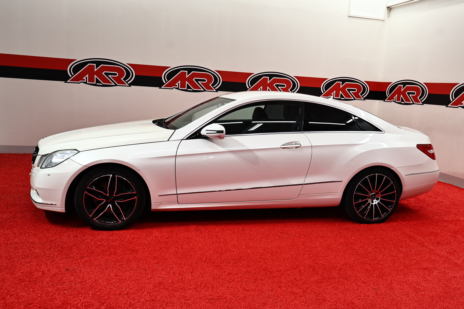 MERCEDES-BENZ E 2010