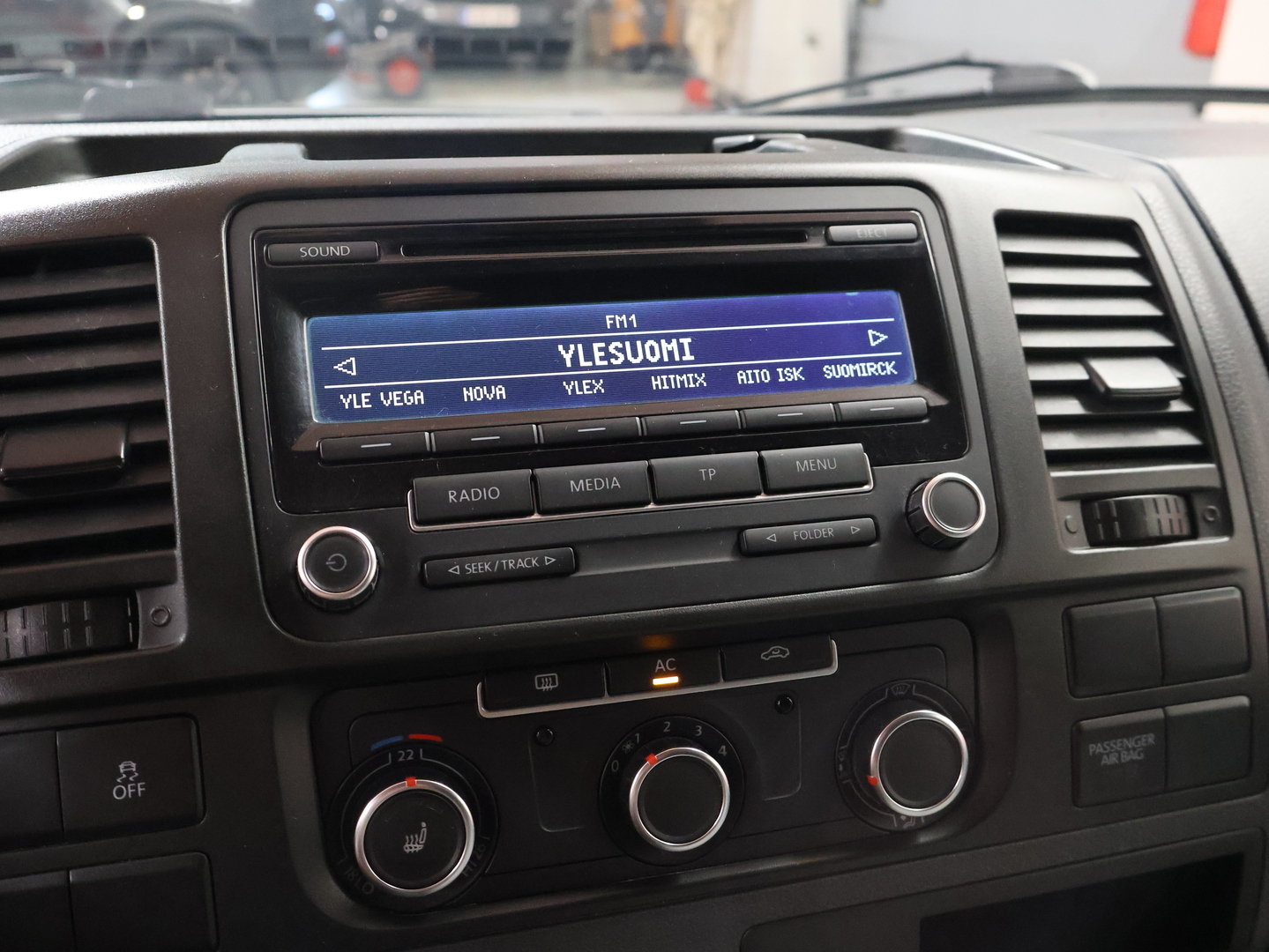VOLKSWAGEN Transporter 2012