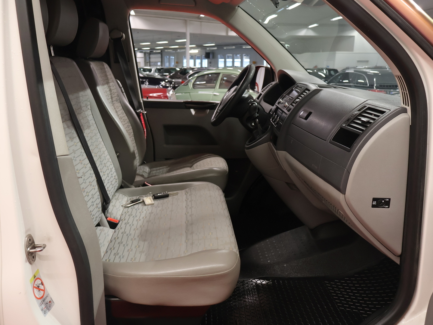 VOLKSWAGEN Transporter 2012