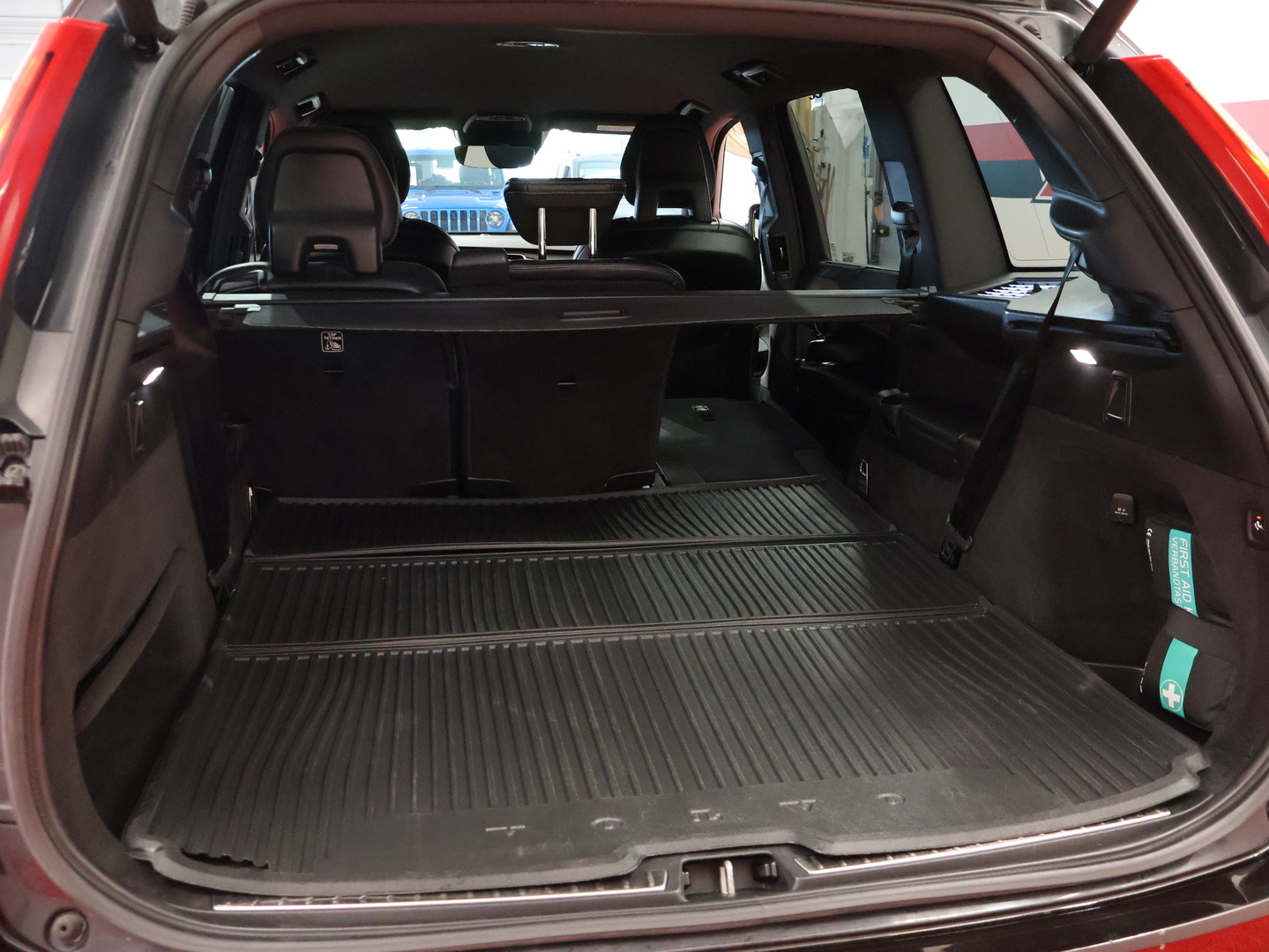 VOLVO XC90 16
