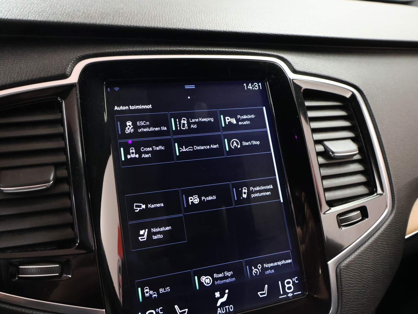 VOLVO XC90 27