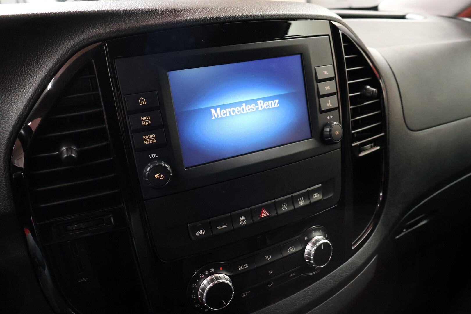 MERCEDES-BENZ VITO 2022