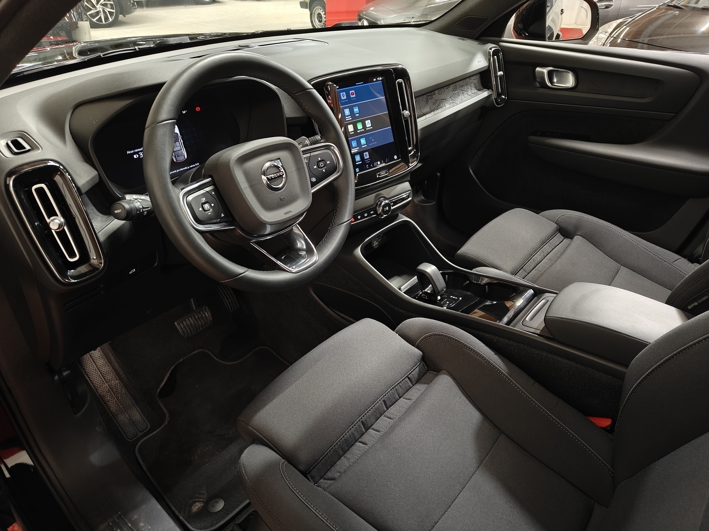 VOLVO C40 2023