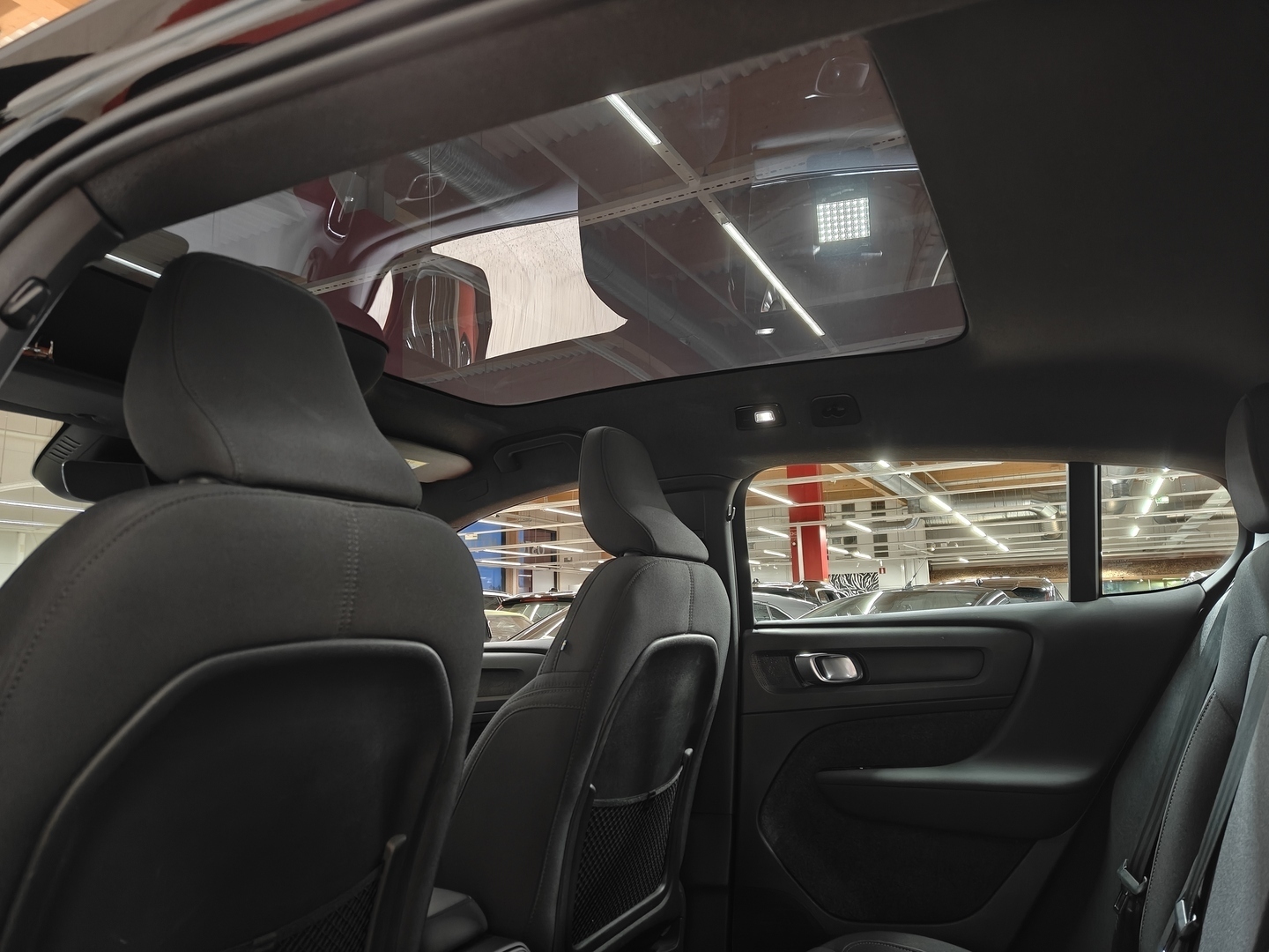 VOLVO C40 2023