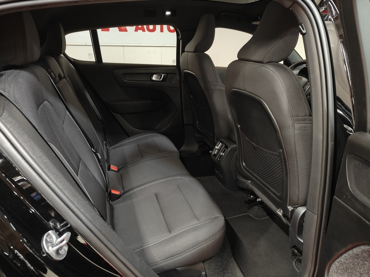 VOLVO C40 2023