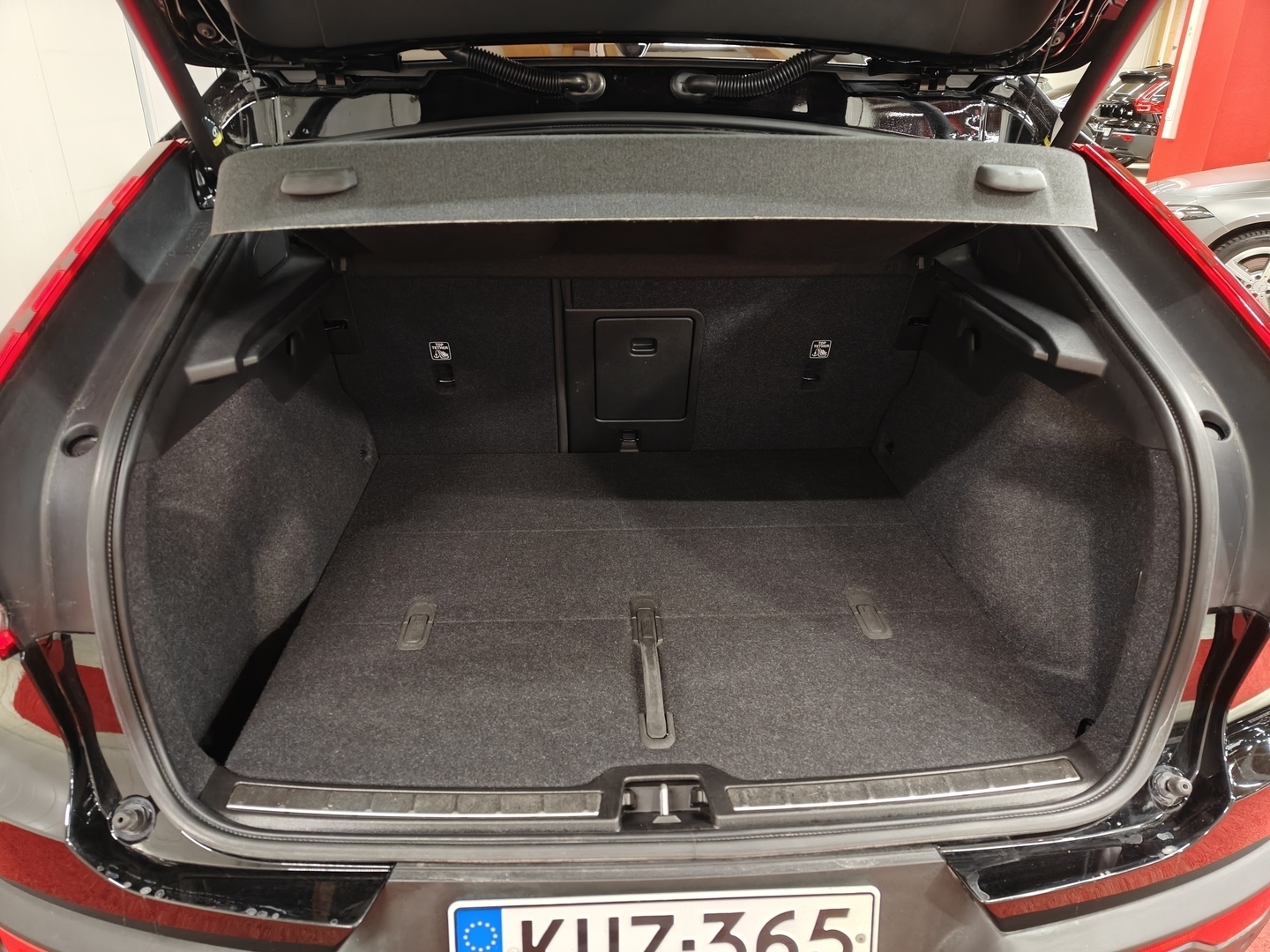 VOLVO C40 2023