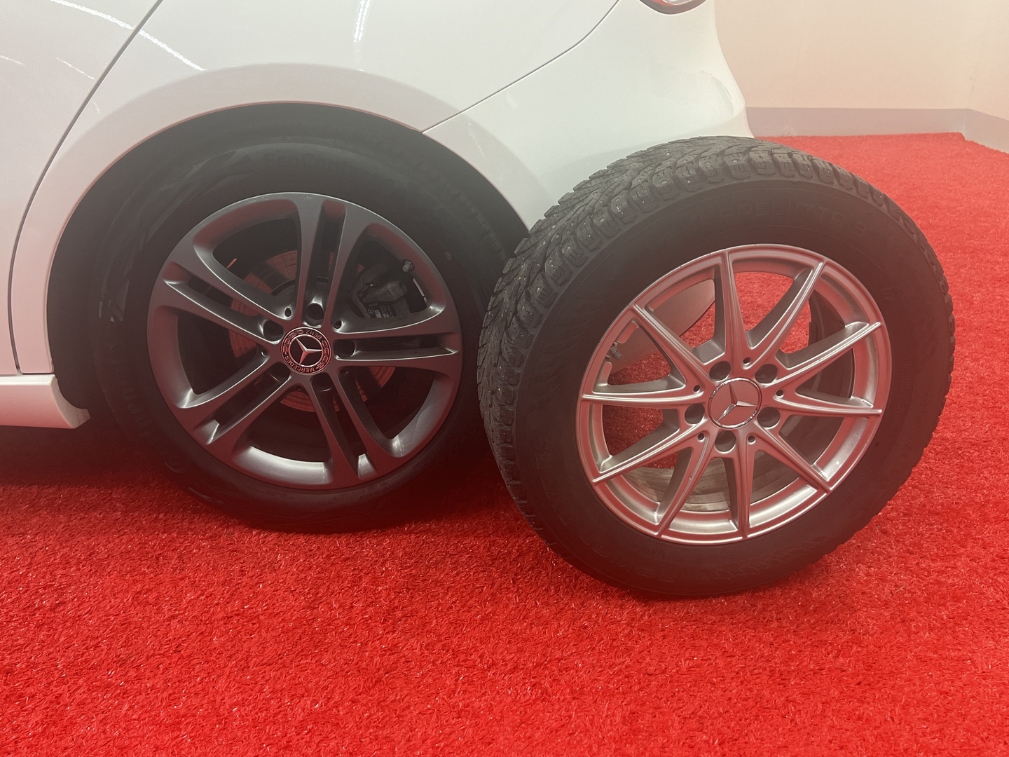 MERCEDES-BENZ A 2020