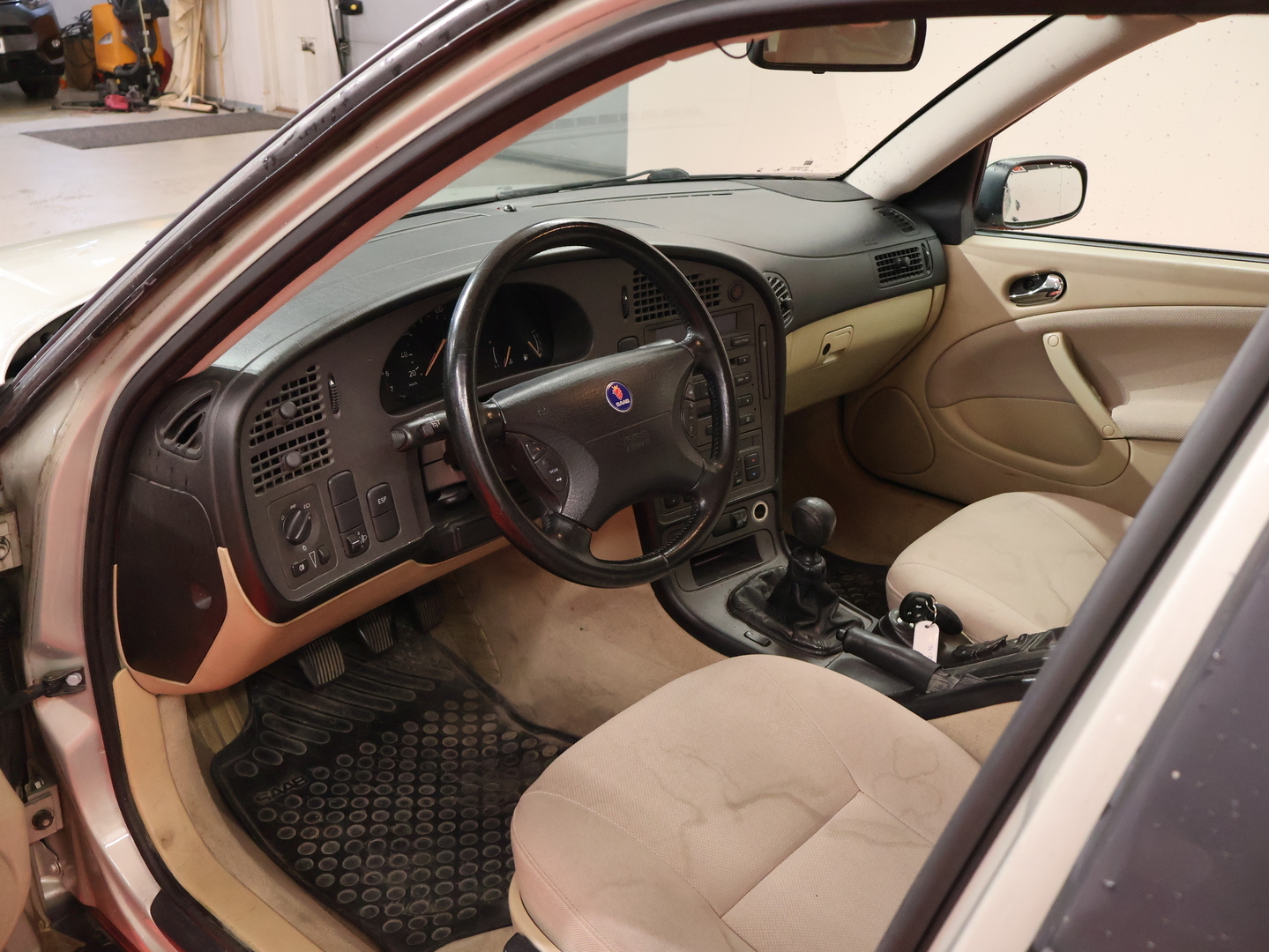 SAAB 9-5 2004