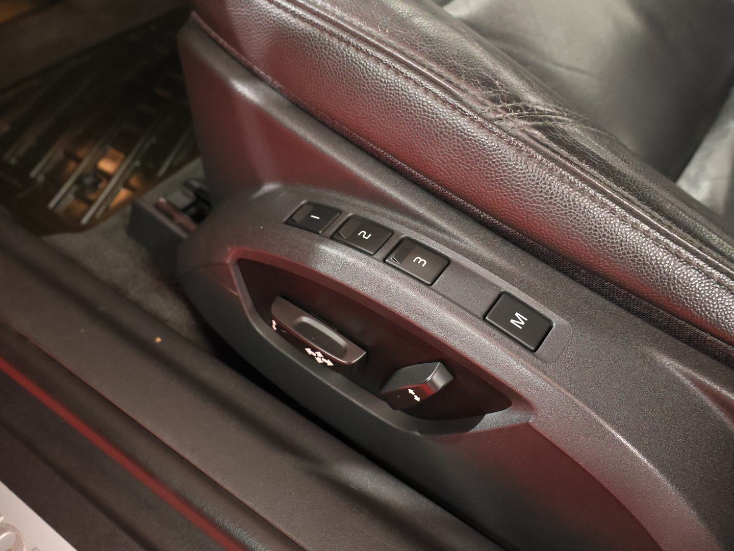 VOLVO C70 2008