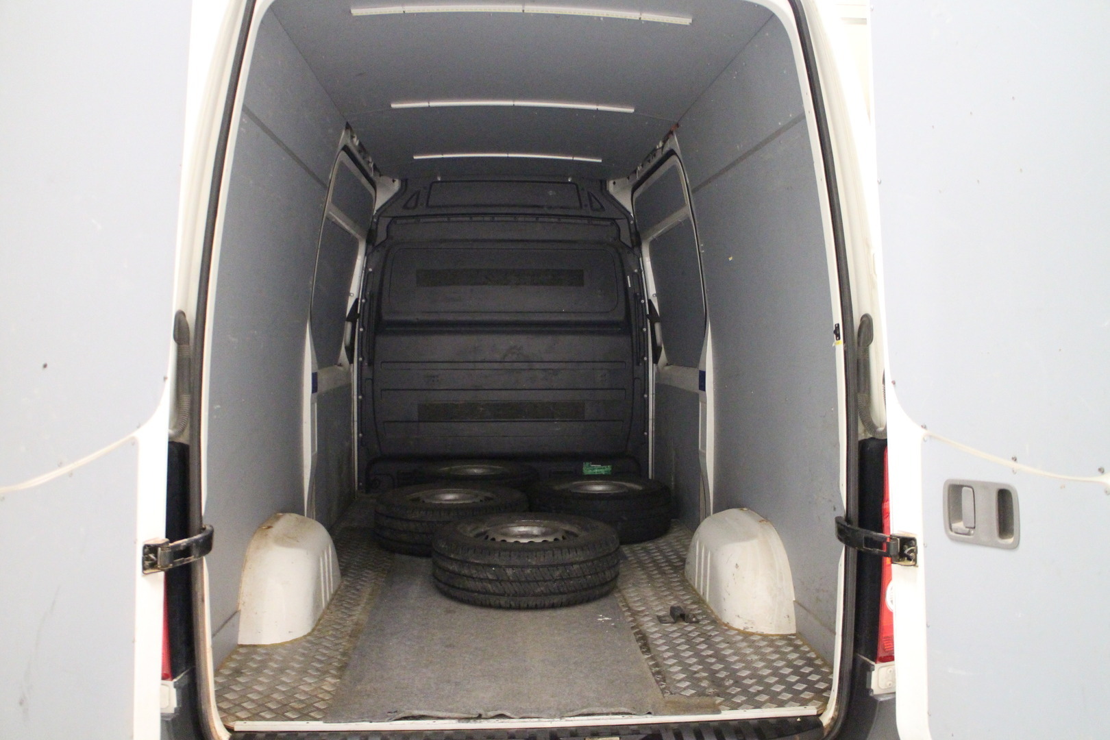 VOLKSWAGEN Crafter 2016