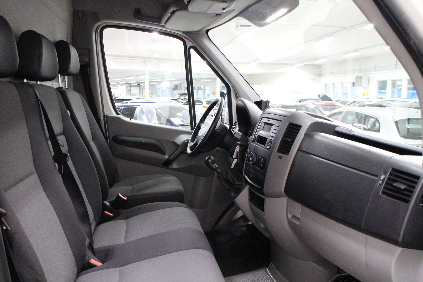 VOLKSWAGEN Crafter 2016