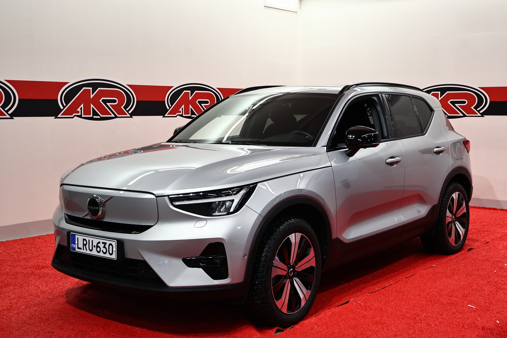VOLVO XC40 2023