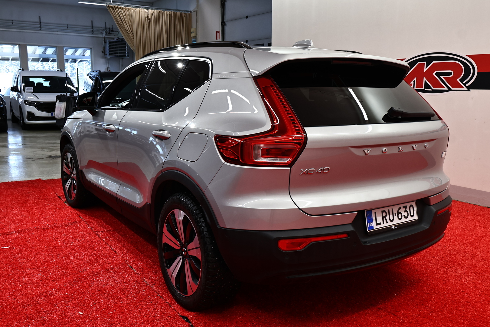 VOLVO XC40 2023