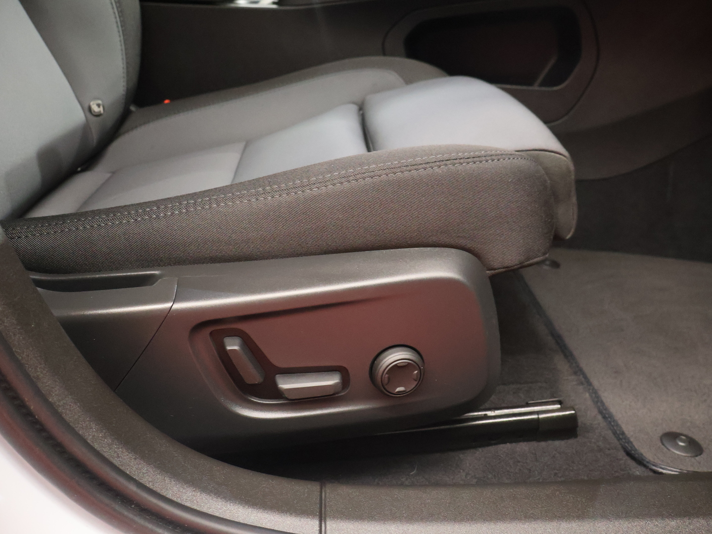 POLESTAR 2 2023