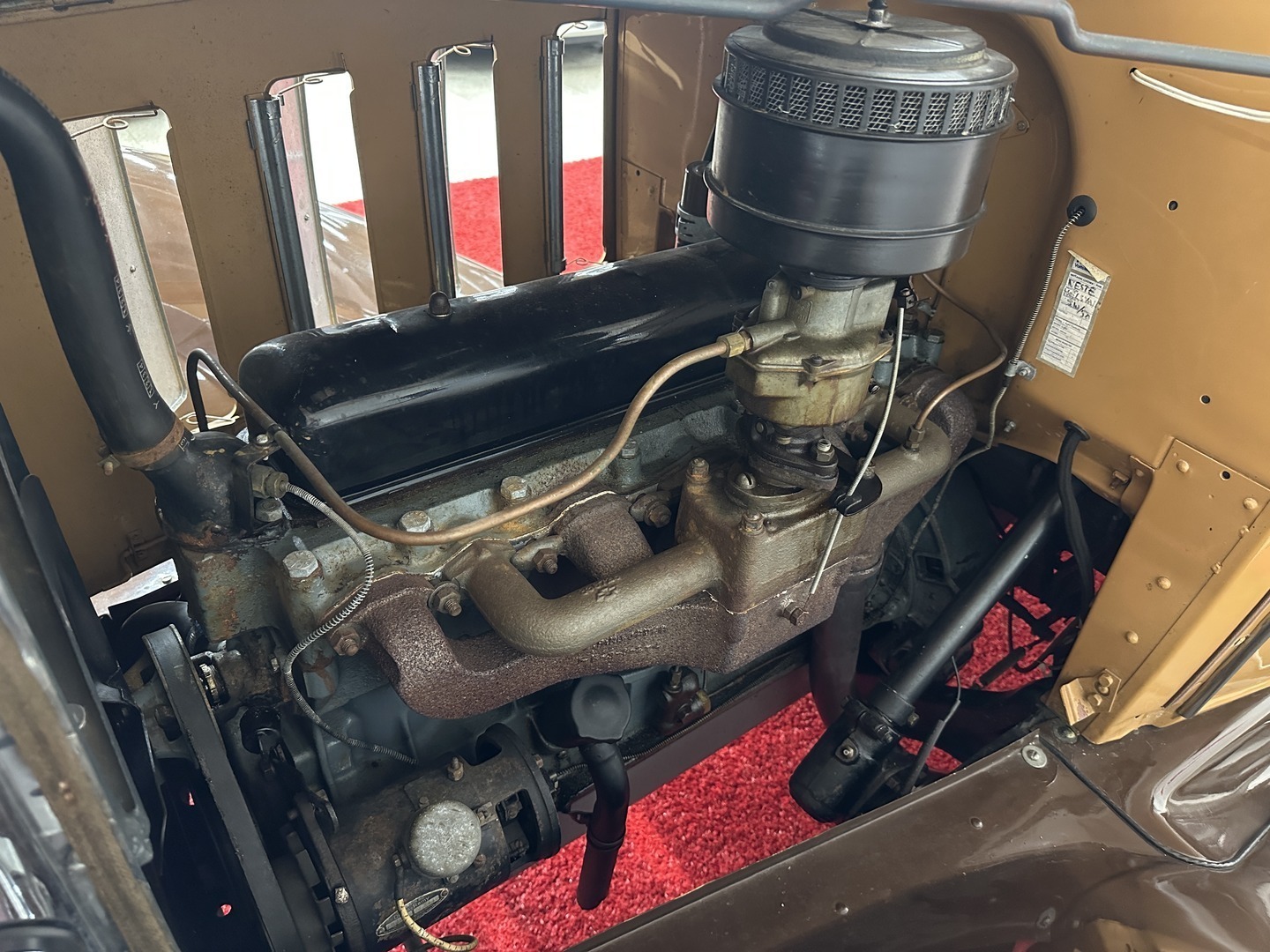 CHEVROLET Deluxe 16