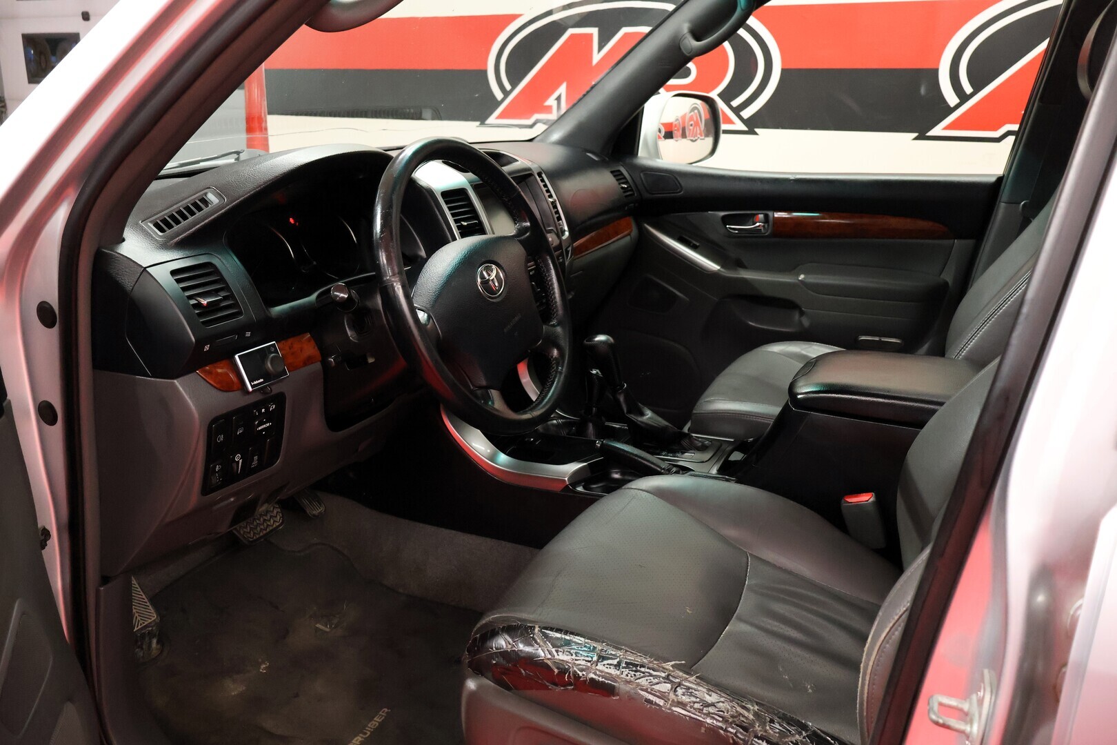 TOYOTA Land Cruiser 2006