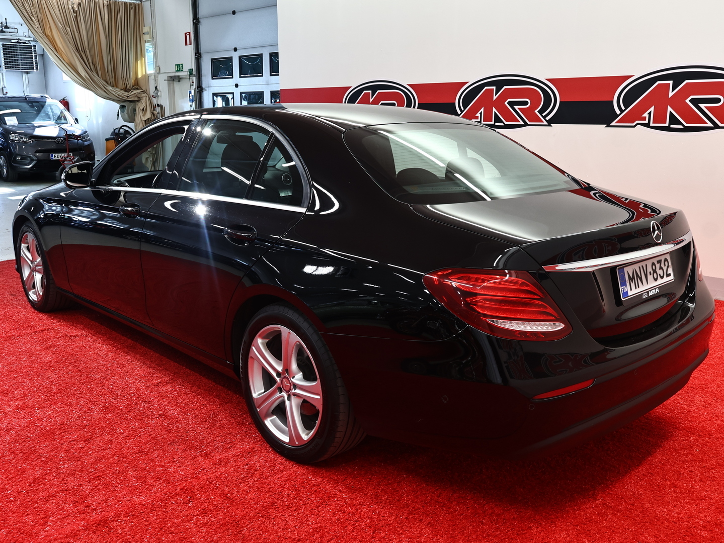 MERCEDES-BENZ E 2018