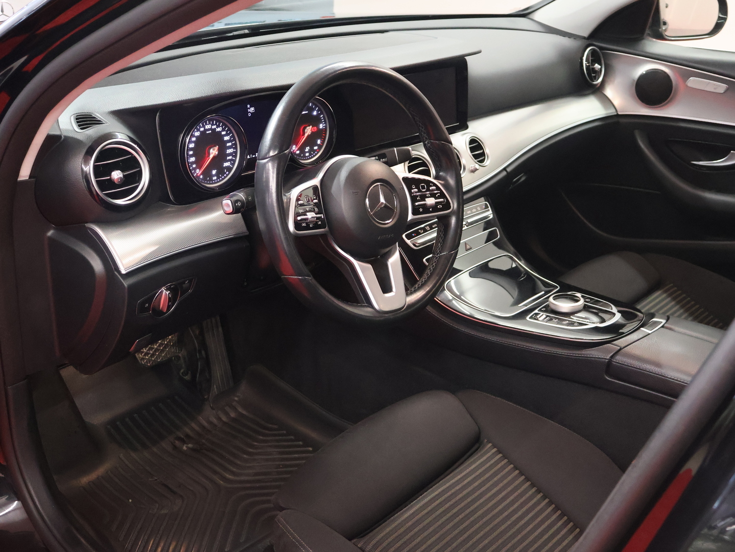 MERCEDES-BENZ E 2018