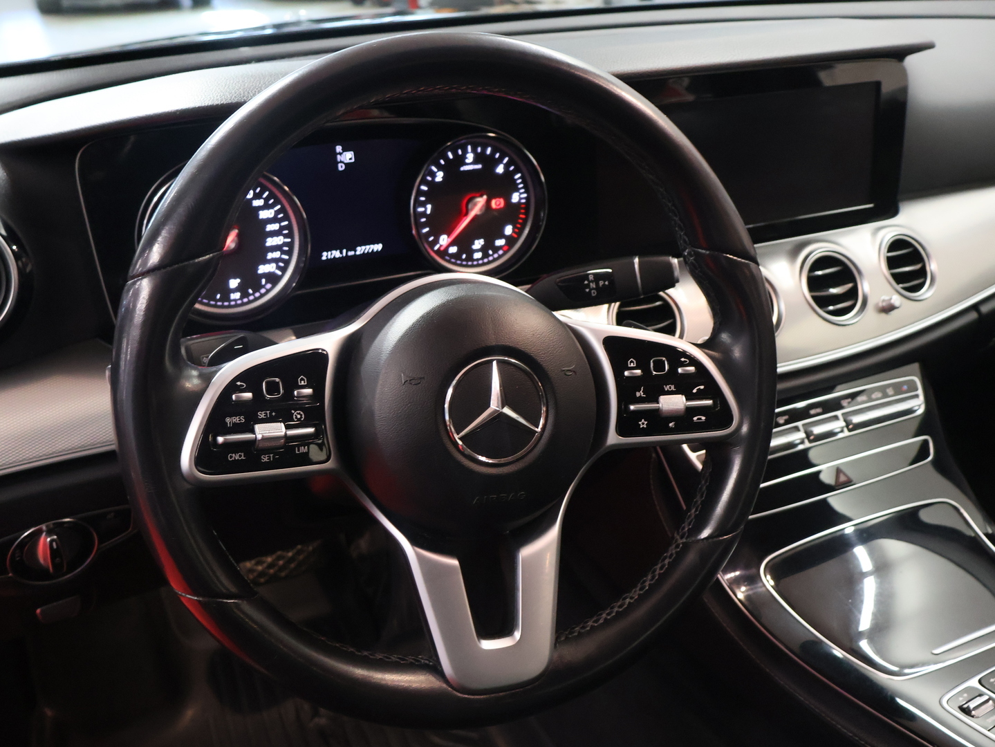 MERCEDES-BENZ E 2018