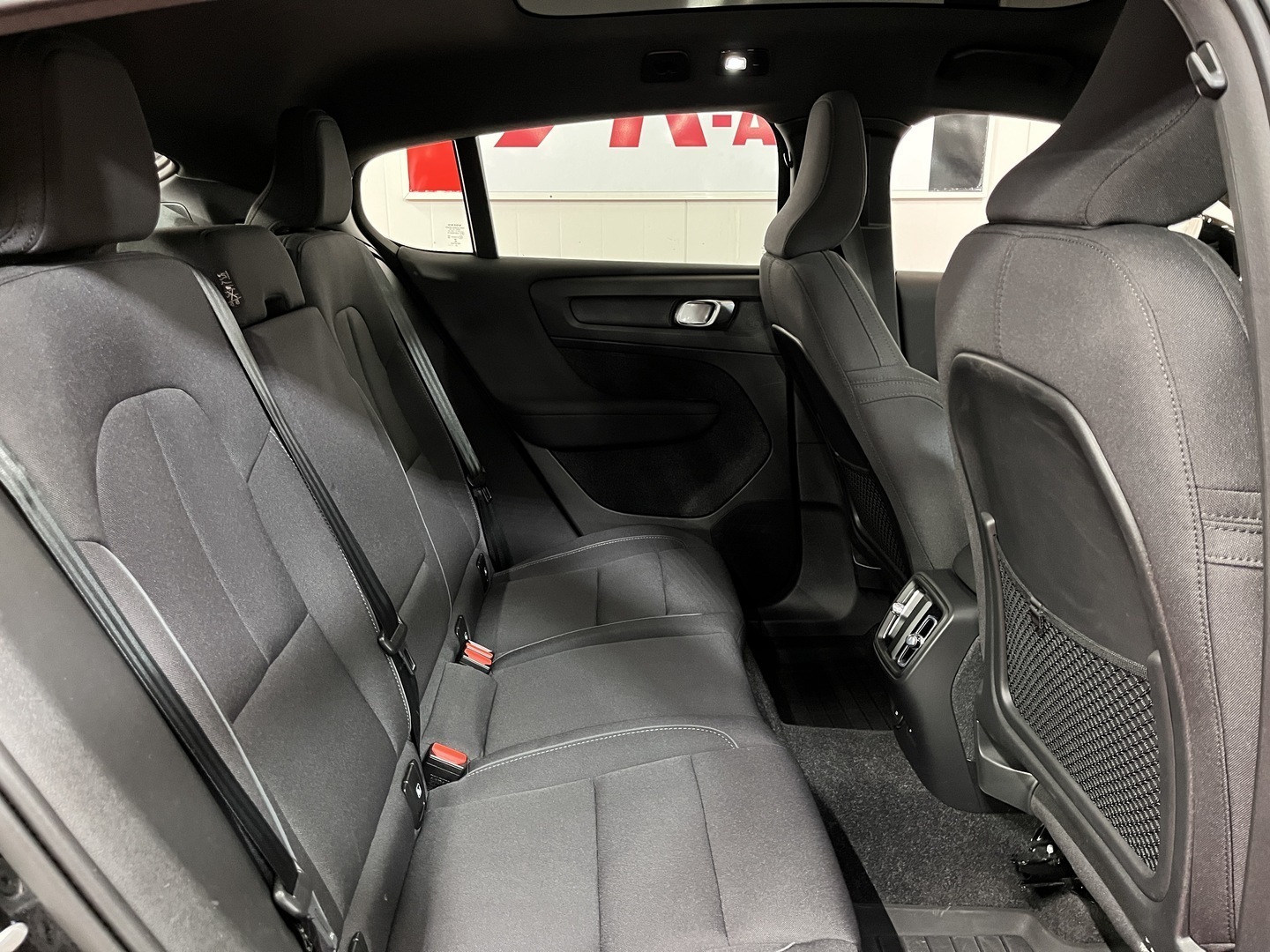 VOLVO C40 2023