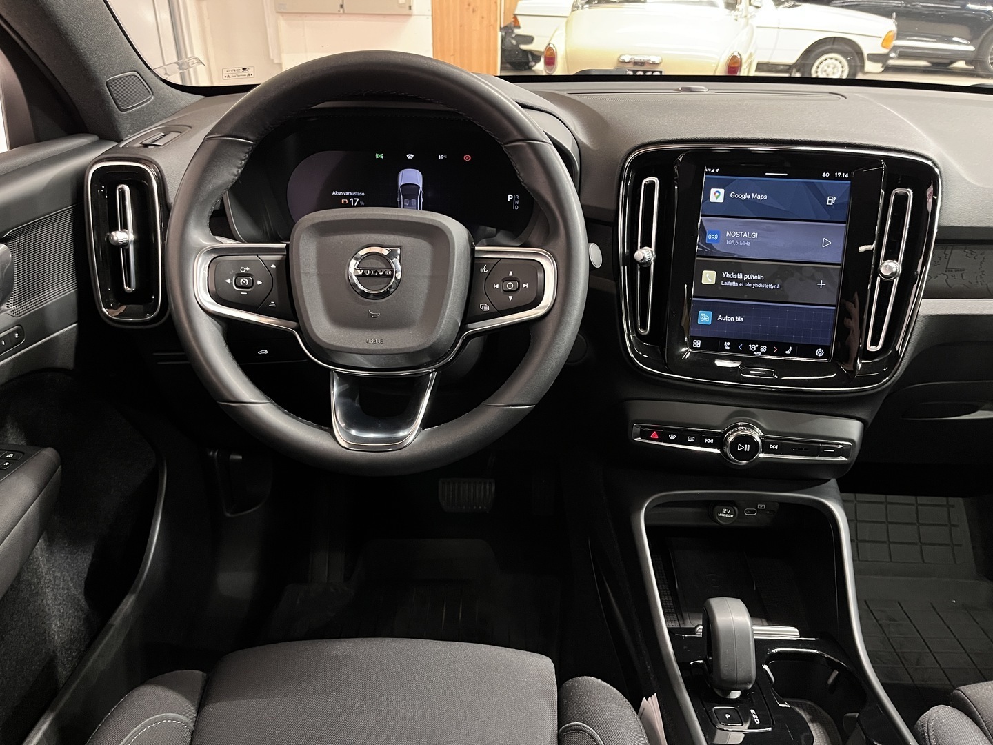 VOLVO C40 2023