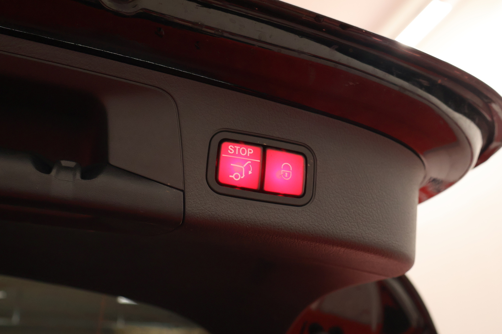 MERCEDES-BENZ EQA 2021