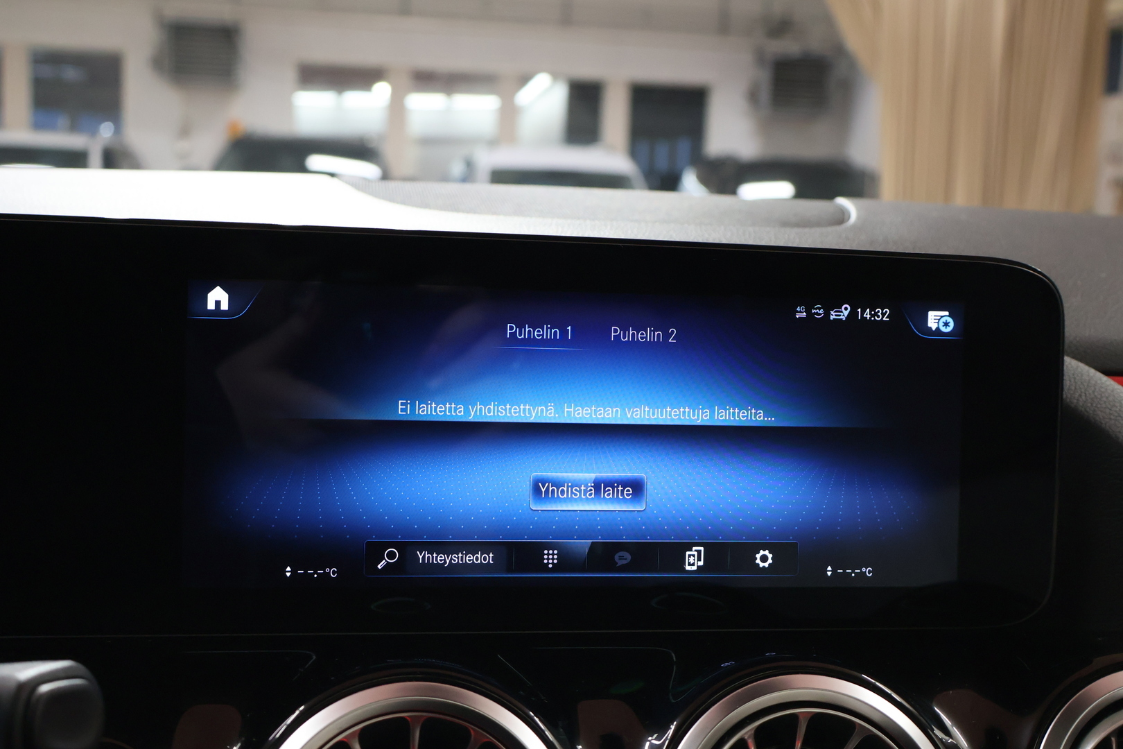 MERCEDES-BENZ EQA 2021