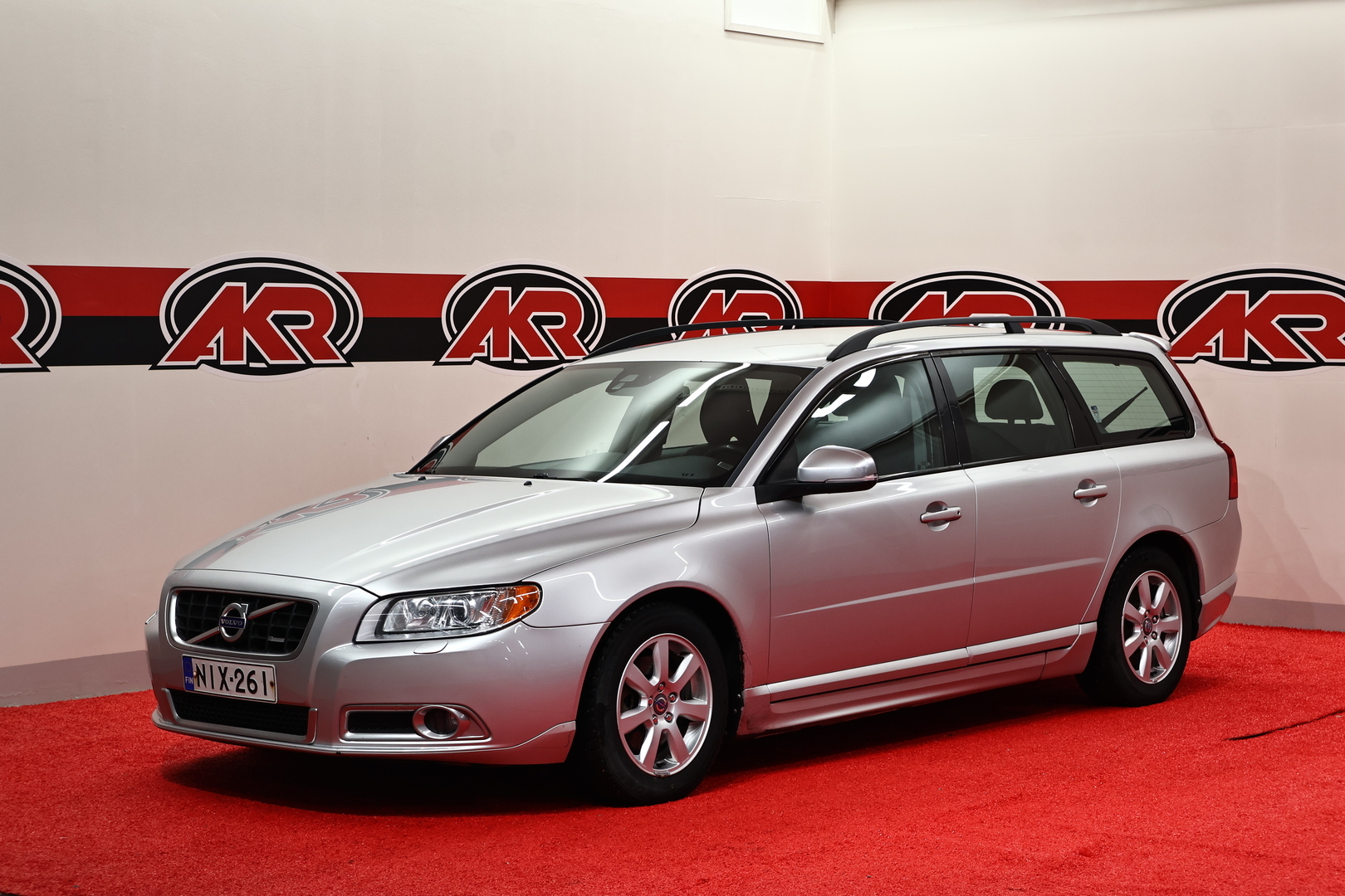 VOLVO V70 2013