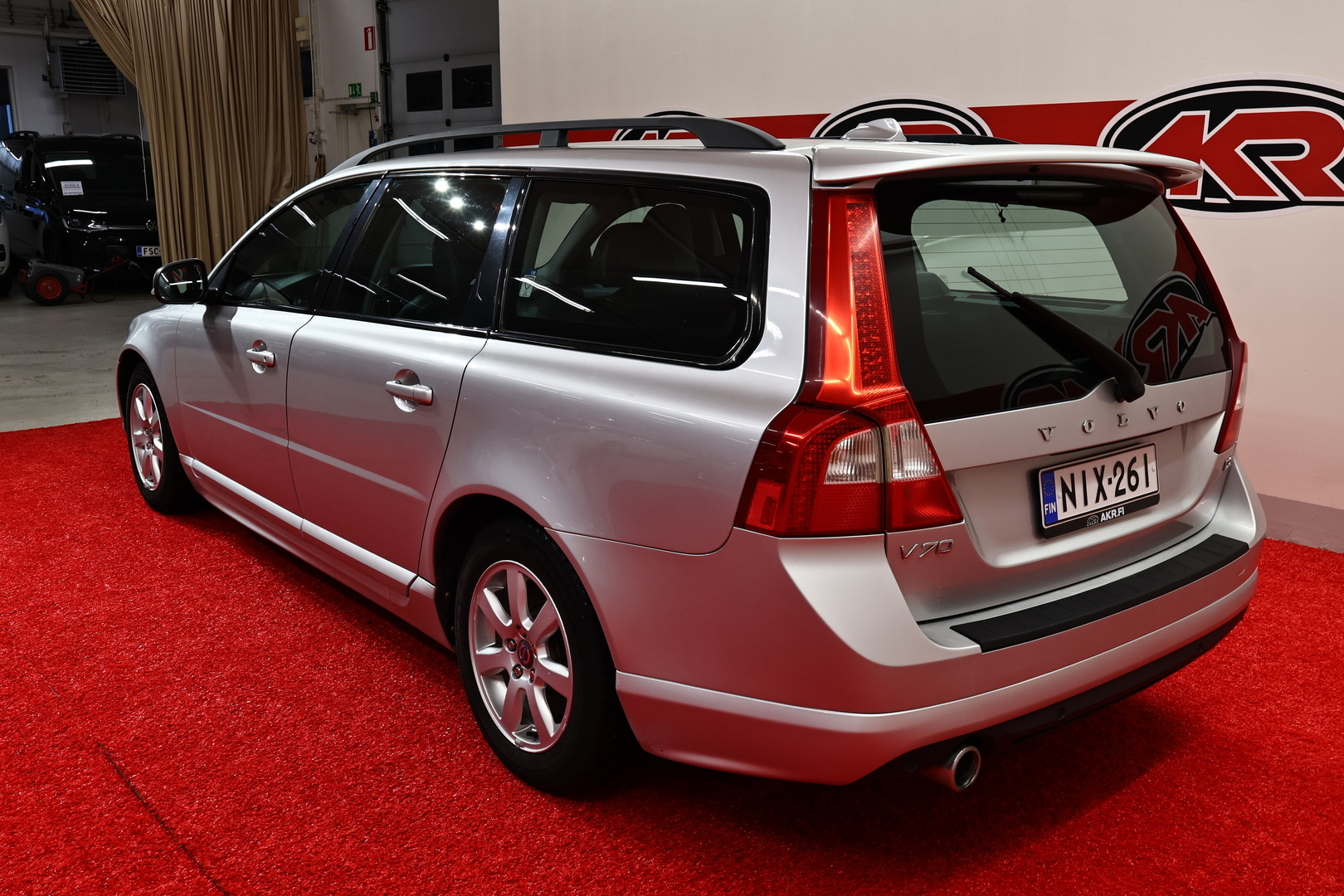 VOLVO V70 2013