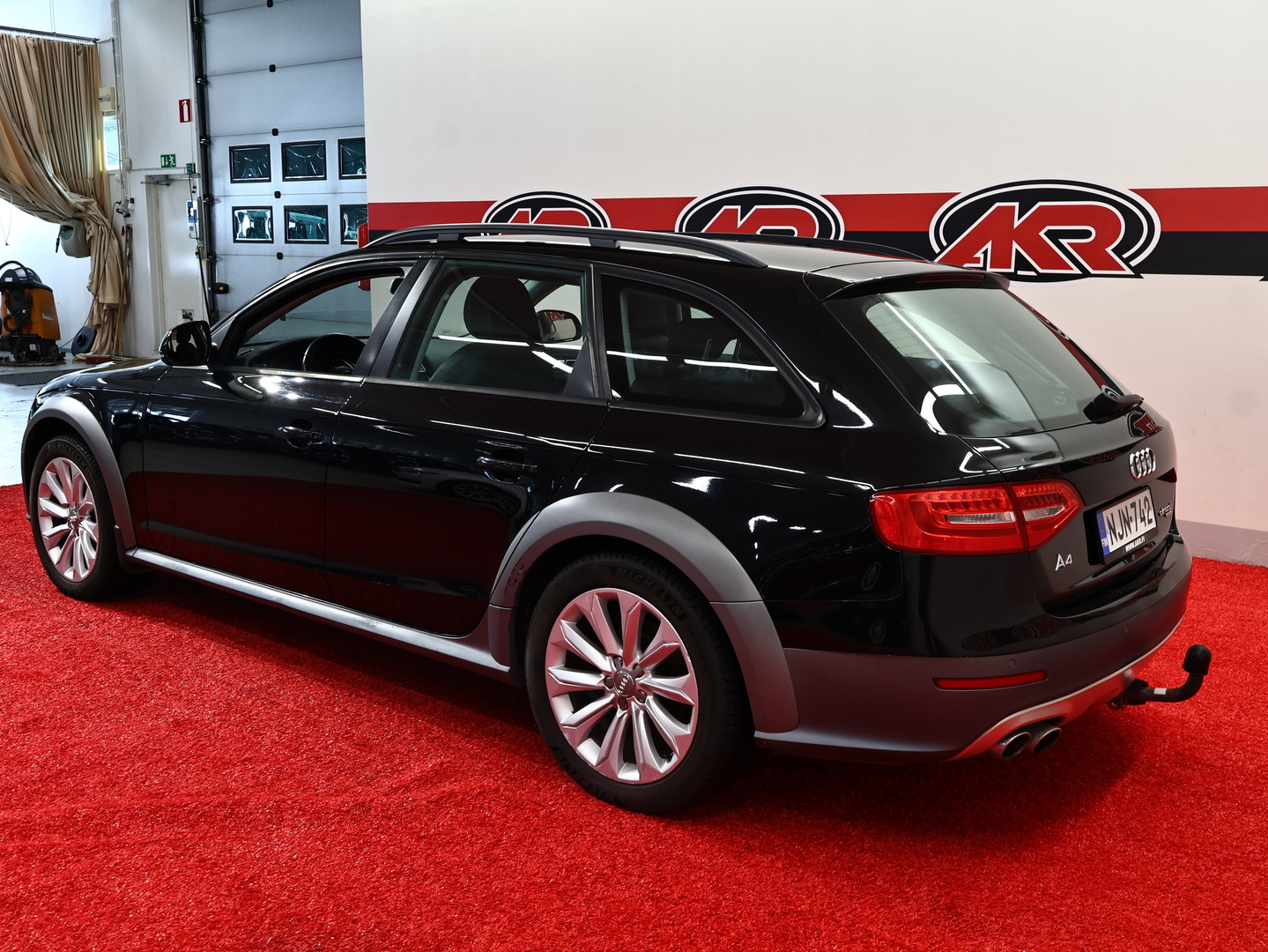AUDI A4 allroad quattro 2014