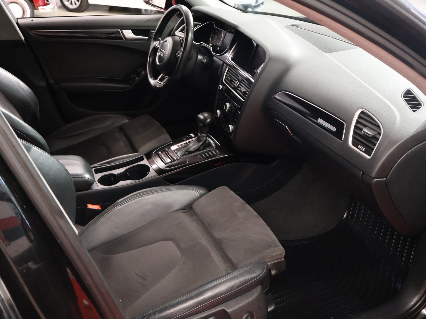 AUDI A4 allroad quattro 2014