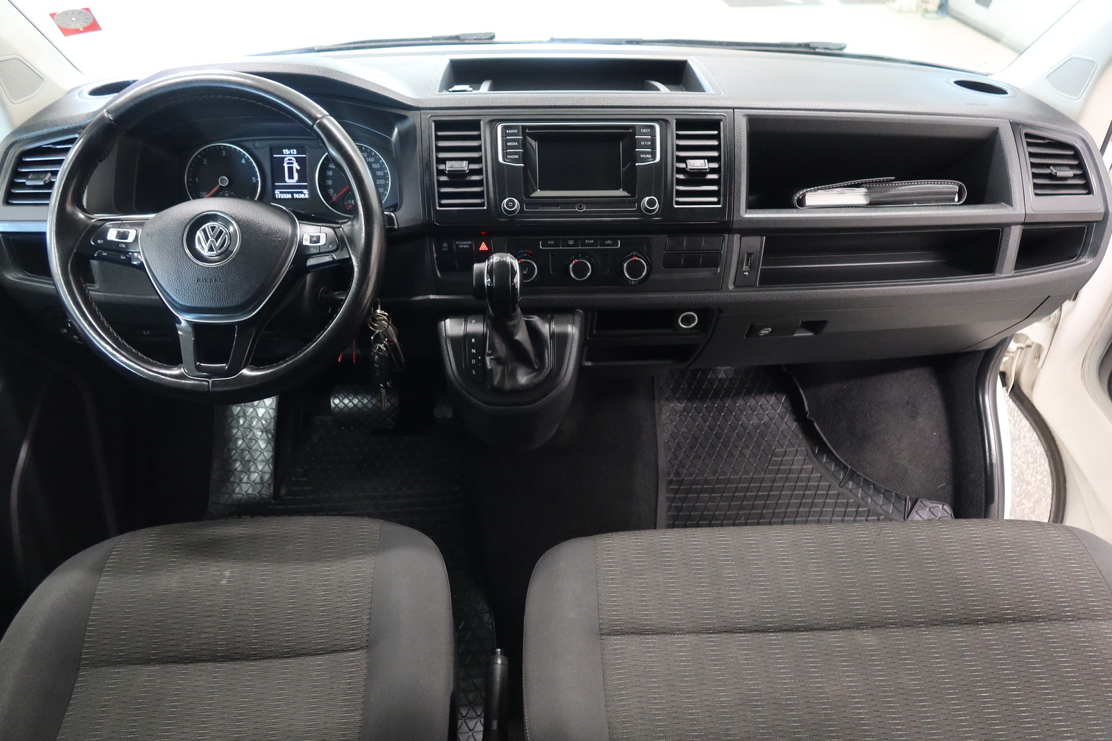 VOLKSWAGEN Caravelle 2018